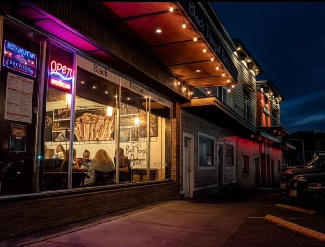 Black Trumpet Bistro